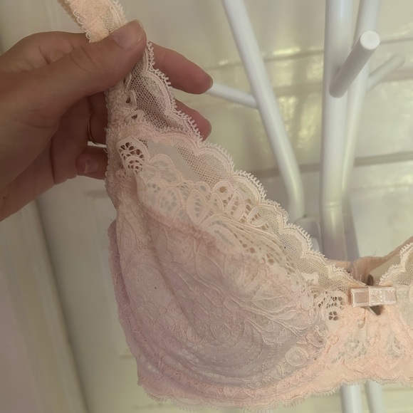 Baby Pink Lace Bra - Picture 2 of 4